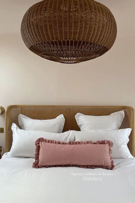 Bed Aesthetic, Rattan Bed, Aesthetic Interior, Simple Room, Room Pillows, Aesthetic Rooms, Room Idea, Bed Ideas, Apartment Inspiration