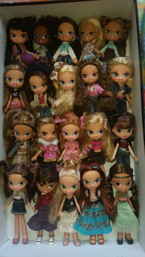 my bratz kidz dolls Bratz Kidz, Bratz Movie, 2000s Bratz, Barbie Playsets, Bratz Doll Outfits, Brat Doll, Bratz Girls, Cartoon Style Drawing, Nostalgic Toys