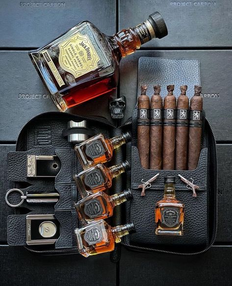 Jack Daniels Single Barrel, Mens Luxury Lifestyle, Gentleman Aesthetic, Alcohol Aesthetic, Pipes And Cigars, Cigars And Whiskey, Phone Wallpaper For Men, Puff And Pass, Liquor Bottles