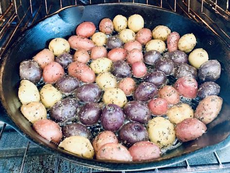 Pee Wee Potatoes Recipe, Mini Medley Potatoes Recipes, Petite Medley Potatoes Recipe, Mini Gold Potatoes Recipes, Petite Potato Recipe, Baby Gold Potatoes Recipes, Baby Potatoes Recipes, Potatoes On The Stove, Roasted Mini Potatoes