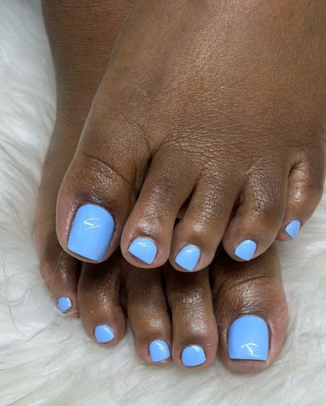 Blue Wedding Toenails, Blue Summer Pedicure, Short Gel Nail Designs Summer Simple, Sky Blue Toe Nails, Baby Blue Toe Nails Design, Light Blue Toenails, Light Blue Pedicure Toes, Blue Pedicure Ideas Toenails, Blue Pedicure Designs