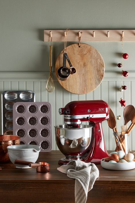 Kitchen Appliances Photography, Kitchenaid Mixer Aesthetic, Kitchenaid Aesthetic, Christmas Cookware, Red Kitchenaid Mixer On Counter, Kitchen Aid Mixer With Ceramic Bowl, Red Appliances, Wooden Cradle, Kitchen Prep