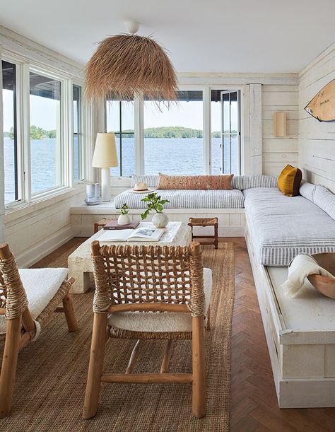 Designer Montana Burnett Supersizes A Classic Muskoka Cottage Scandinavian Beach House Interior Design, Vintage Beach House Aesthetic, Hawaii Homes Interior, Beach Cabin Interior, Beach Bungalow Interior, Small Beach House Interior, Rattan House, Coastal Cabin, Muskoka Cottage