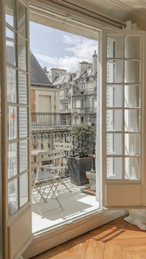 Paris France Apartments, Apartment Front, Paris Interiors, House Window Design, Juliet Balcony, French Apartment, Paris Home, French Windows, House Arch Design