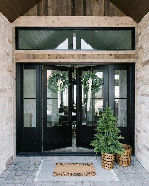 We are ready for a front porch refresh! Let's start with front door wreaths you can keep up year round! We are sharing 20 of the best neutral wreaths with varying price points. #wreaths #homedecor #porchdecor #frontporch #frontdoor #porch Mixed Eucalyptus, Mediterranean Homes Exterior, Black Front Doors, Modern Entrance, Tropical Home Decor, Modern Farmhouse Exterior, Eucalyptus Wreath, Doors And Windows, Mediterranean Homes