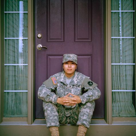 Vacation Rentals for Veterans & Active Military Personnel Service Jobs, Big Bottle, Post Traumatic, Military Spouse, Military Family, Military Personnel, Military Discounts, Working Woman, Military Uniform