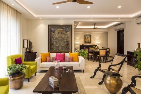 India Apartment Interior, Antique Wooden Furniture, Indian Living Room Decor, Indian Living Room Design, Living Room Designs India, Bungalow Interior, Indian Room, Indian Living Room, Indian Room Decor