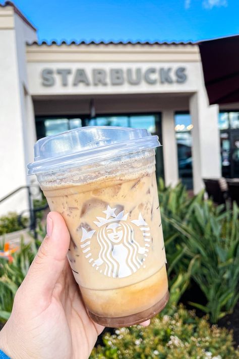 Starbucks Iced Brown Sugar Oatmilk Shaken Espresso Review Low Sugar Starbucks Drinks, Espresso Ideas, Brown Sugar Shaken Espresso, Iced Espresso, Fall Coffee Recipes, Starbucks Drink Menu, Passion Fruit Tea, Sugar Free Vanilla Syrup, Shaken Espresso