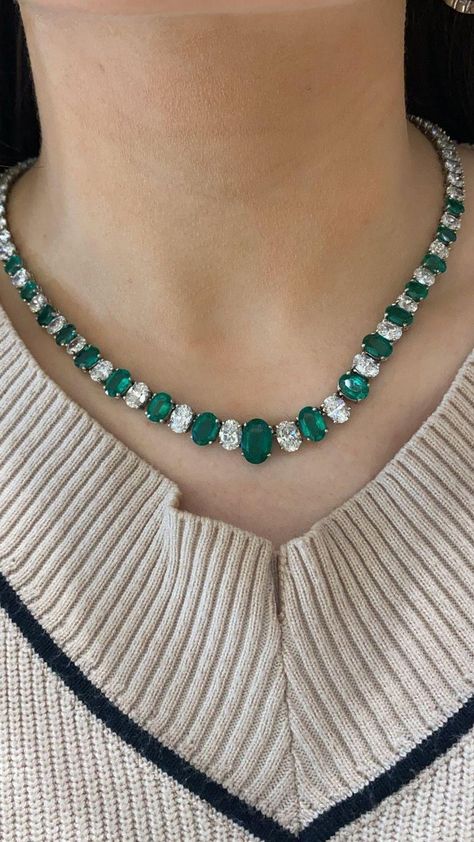 Oval Stone Necklace, Emerald Green Necklace Jewelry, Emerald Green Jewelry Necklaces, Green Stone Necklace Indian, Emerald Necklace Indian, Green Diamond Necklace, Emerald Jewelry Necklace, Green Emerald Necklace, Emerald Diamond Necklace