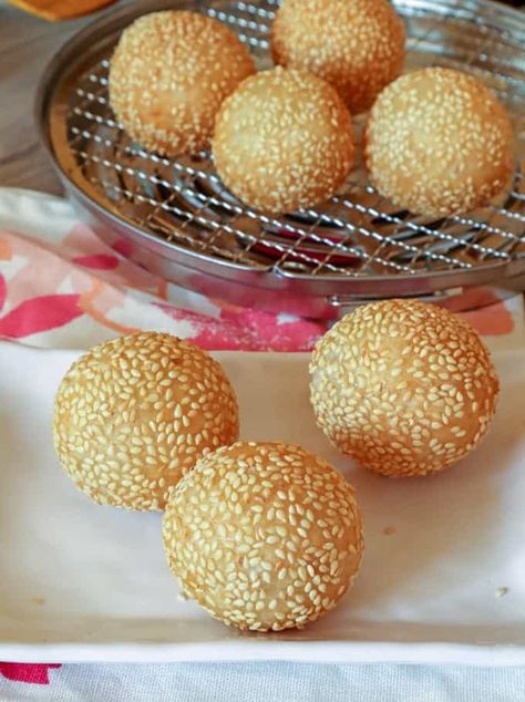 Best Homemade Rolls, Buchi Recipe, Sesame Balls, Kawaling Pinoy, Easy Filipino Recipes, Hawaiian Desserts, Pinoy Dessert, Pinoy Recipe, Filipino Food Dessert