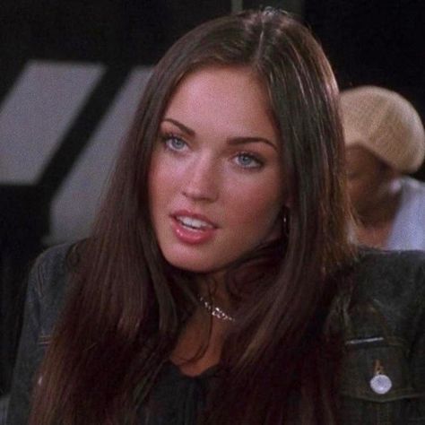 Rate Megan Fox’s natural face : VindictaRateCelebs Carla Santini, Meghan Fox, 2000s Pop Culture, Teenage Drama, Mean Girl, Jennifer's Body, 2000s Aesthetic, Drama Queen, 2000s Fashion Outfits