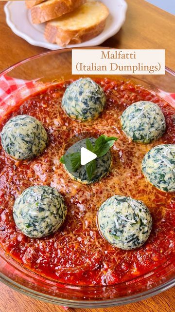 Basil Leaves Recipe, Recipes Using Basil Leaves, Ricotta Cheese And Spinach Recipes, Continental Dishes Recipes, Ricotta Spinach Balls, Ricotta Balls Recipe, Spinach And Ricotta Balls Recipes, Spinach And Ricotta Gnocchi, Chicken Ricotta Meatballs With Spinach