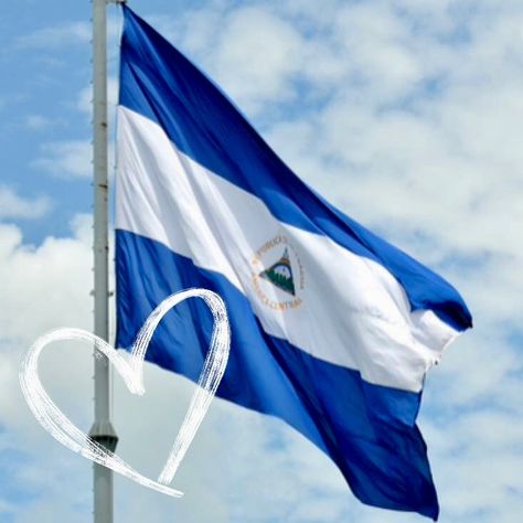 Nicaragua Flag, Creative Advertising Photography, Vision Board Inspiration, Chicano Art, Creative Advertising, Advertising Photography, Pics Art, Nicaragua, Honduras