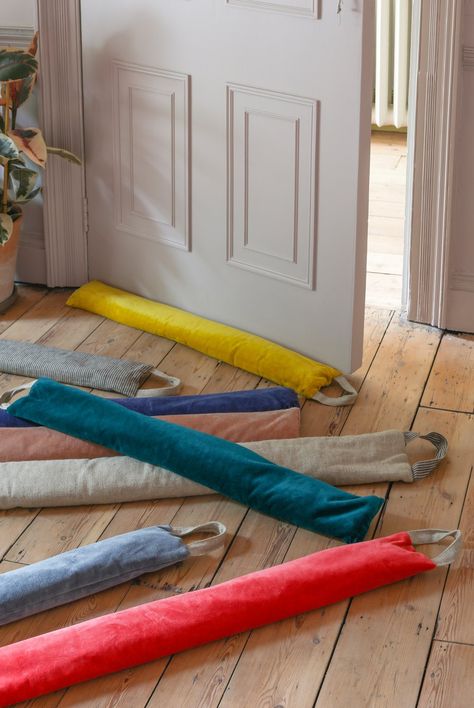 velvet draught excluder Diy Draft Excluder, Door Draft Stopper Diy Free Pattern, Crochet Door Draft Stopper Free Pattern, Draught Excluder Ideas, Door Draft Stopper Diy, Diy Door Draft Stopper, Diy Draft Stopper, Draught Excluder Diy, Draft Stopper Diy