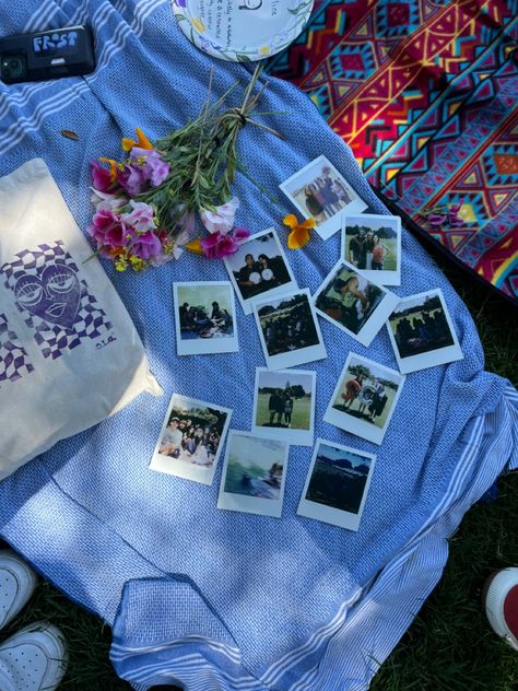 Photo has Polaroid pictures of friends on a blanket along with flowers and a tote bag Summer Polaroids, Bestest Friend, Watch Party, Visual Diary, Summer Sun, Summer Photos, Photography