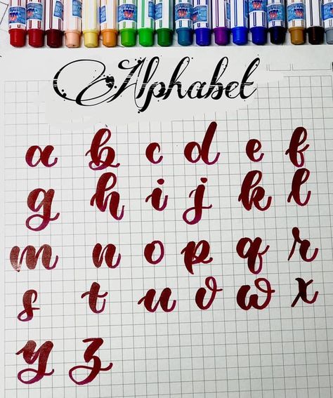 Alfabeto Lettering, Alphabet Calligraphy, Lettering Styles Alphabet, Hand Lettering Worksheet, Bullet Journal Font, Lettering Guide, Bond Paper Design, Hand Lettering Alphabet, Bullet Journal Diy