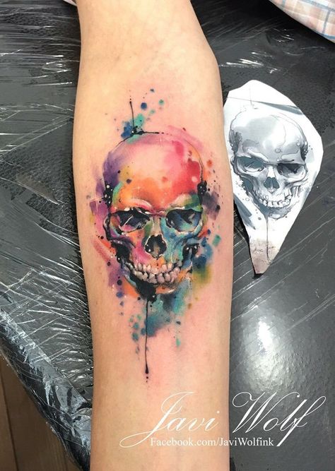 Colorful Gothic Tattoo, Water Colored Tattoo, Watercolor Tattoo Sleeve, Watercolor Tattoo Ideas, Feminine Skull Tattoos, Skull Rose Tattoos, Skull Girl Tattoo, Sugar Skull Tattoos, Watercolor Tattoos