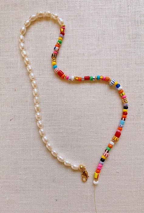 Summer Beaded Necklace Diy, Fun Necklaces To Make, Homemade Bead Necklaces, Necklace Making Ideas Inspiration, How To Bead Necklace, Make Beaded Necklace, Anthropologie Beaded Necklace, Diy Necklace Inspiration, How To Make A Bead Necklace