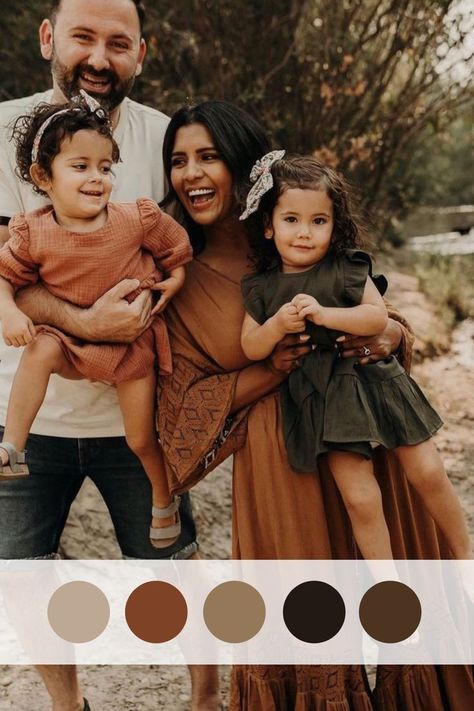 Family Photo Shoot Clothing Ideas, How To Choose Outfit For Photoshoot, Burnt Orange And Olive Green Family Photos, Early Fall Family Pictures Outfits, Rust Orange Family Pictures, Earth Tones Photography Family Photos, Rust Black Cream Family Photos, Copper Family Photo Outfits, Burnt Orange Fall Photoshoot