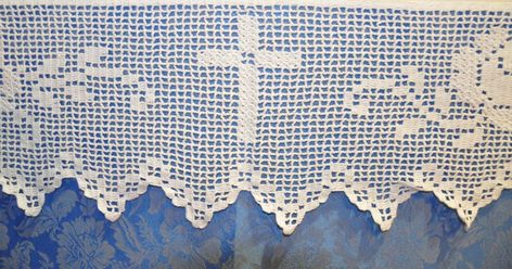 Crochet Altar Cloth Pattern, Crochet Altar Cloth, Cloth Patterns, Catholic Altar, Bows Diy Ribbon, Bows Diy, Home Altar, Altar Cloth, Diy Ribbon