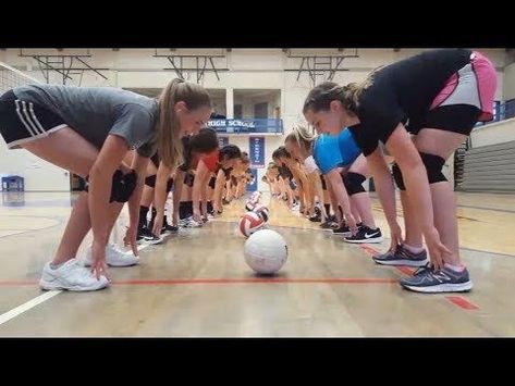 Team Bonding Ideas, Basketball Basics, Team Bonding Games, Volleyball Drills For Beginners, Volleyball Warm Ups, Volleyball Gym, Volleyball Team Bonding, Volleyball Conditioning, Youth Volleyball