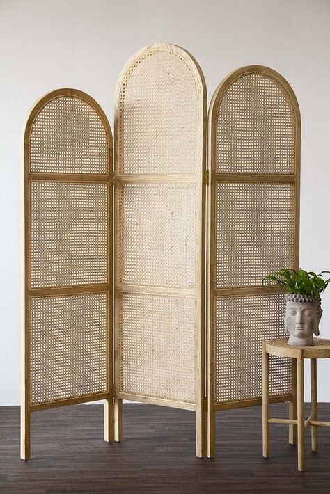 Room Divider Ideas, Divider Ideas, Wooden Room Dividers, Diy Room Divider, Space Dividers, Cane Furniture, Wooden Room, Room Divider Screen, Divider Screen