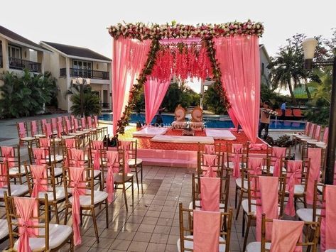 Pool Mandap Decor, Poolside Mandap Decor, Pool Side Mandap Decor, Pool Side Engagement Party, Pool Side Wedding Decor, Vidhi Mandap Decor, Vidhi Mandap Indian Weddings, Pool Side Wedding, Indian Wedding Reception Photography