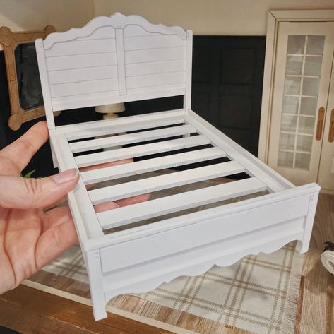 "Dollhouse double bed kit. Perfect for 1/12th scale dollhouses, room boxes and dioramas. Assembled Dimensions: 5\" Wide x 4.5\" Tall x 6 5/8\" Deep  Material: Wood, MDF WHAT'S INCLUDED . . . . . . . . . . . . . . . . . * 1 bed kit * Assembly instructions PLEASE NOTE . . . . . . . . . . . . .    These items are intended for adult collectors. They are small and delicate in nature and could potentially be hazardous to small children. If you have any questions at all please send us a note prior to o Dollhouse Design, Beautiful Flooring, Dollhouse Bed, Dollhouse Bedroom, Dollhouse Miniature Tutorials, House Crafts, Room Boxes, Diy Dollhouse Furniture Easy, Doll House Plans