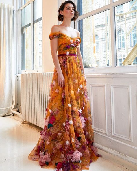 Orange Wedding Dresses, Orange Dress Wedding, Marchesa Fashion, Epic Clothes, Fantasy Clothes, Colored Wedding Dress, High Neck Wedding Dress, Neck Wedding Dress, Gowns Dresses Elegant