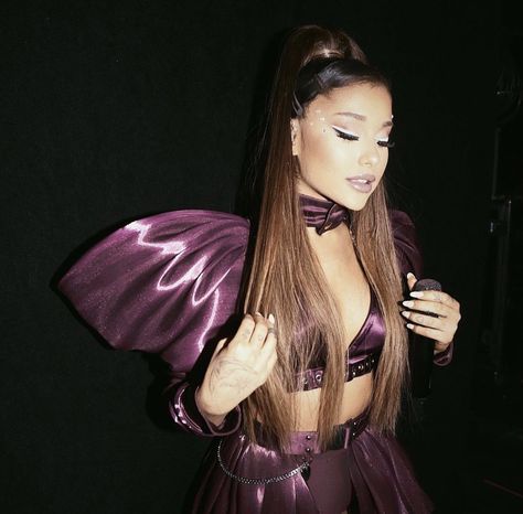 lowercase intended #fanfiction Fanfiction #amreading #books #wattpad Ariana Grande Swt, Ariana Instagram, Ariana Grande Sweetener, Ariana Grande Fans, Ariana Grande Wallpaper, Ariana Grande Photoshoot, Ariana Grande Photos, Ariana Grande Pictures, Ariana G