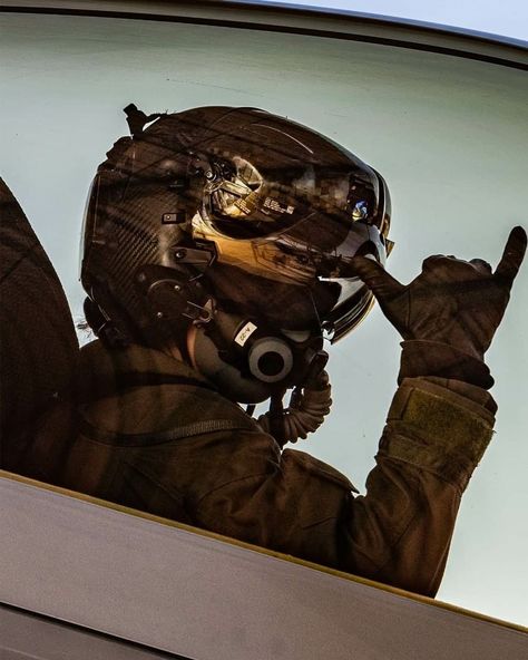 Best Special Forces, Jet Fighter Pilot, Wow Photo, Military Aesthetic, الفن الرقمي, Airplane Fighter, Army Pics, Practice Makes Perfect, Special Force