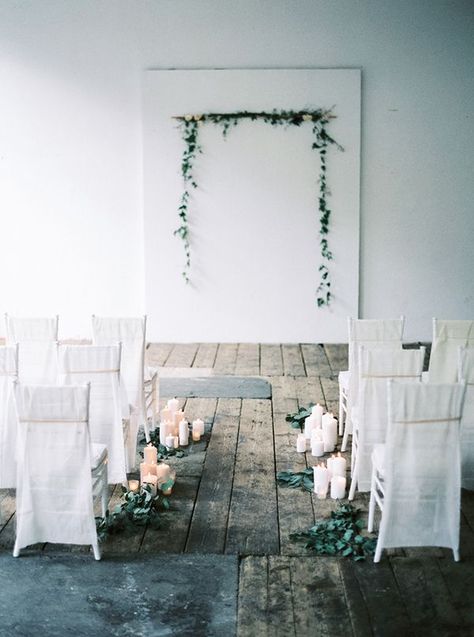 Simple & Chic Organic Minimalist Weddings Ideas for Non-Traditional Brides in 2018 – Elegantweddinginvites.com Blog Minimalist Bride, Rustic Wedding Decorations, Loft Wedding, Wedding Ceremony Backdrop, Ceremony Inspiration, Wedding Ceremony Ideas, Minimal Wedding, Ceremony Backdrop, Ceremony Decor