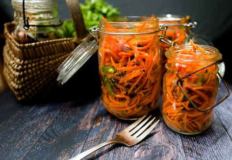 Spicy Carrot Salad, Korean Carrot Salad, Korean Carrot, Spicy Carrots, Russian Dishes, Grain Bowl, Carrot Salad, Meat Substitutes, Carrot Recipes