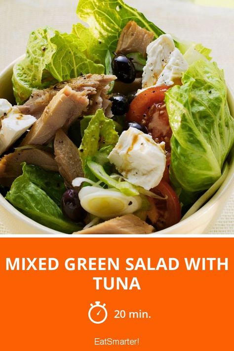 Green Salad With Tuna, Salad With Tuna, Mixed Green Salad, Tuna Recipe, Healthy Delicious Recipes, Super Salads, Salad Mixed Greens, Olive Relish, Saltwater Fish