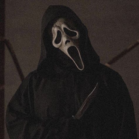 Ghostface Icons, Scream Picture, Scream 1, Scream Cast, Scream Franchise, Ghostface Scream, Scream 6, Scary Wallpaper, Horror Movie Icons