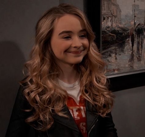 Maya And Riley, Hart Icon, Maya Girl, Maya Hart, Nice Personality, Sabrina Carpenter Outfits, World Icon, Girl Meets World, Girls World