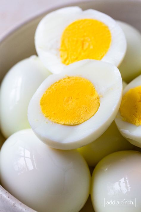 Boiled Eggs Aesthetic, Eggs Aesthetic, Egg Photo, Diet Books, Hairdos For Curly Hair, Hard Boiled Eggs, Boiled Eggs, Junk Food, Japanese Food