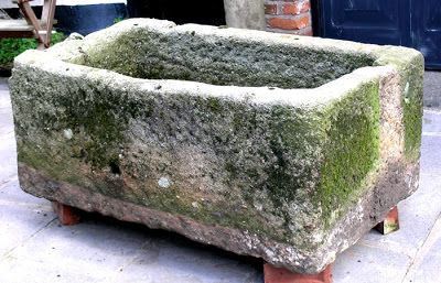 If you want to get crafty in the garden, for the garden, or just as a way to keep your thumb green during the winter months, we have the project for you! Hypertufa is a... Read More Trough Planters, Concrete Crafts, Concrete Projects, Concrete Garden, Garden Containers, Concrete Planters, Concrete Diy, Garden Structures, Garden Crafts