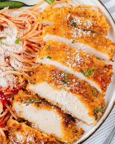 Crusted Chicken Romano - Chefjar Chicken Romano Recipe, Crusted Chicken Romano, Chicken Breast Cutlet, Chicken With Italian Seasoning, Classic Italian Dishes, Crusted Chicken, Chicken Breast Recipes, Chicken Dinner Recipes, Weeknight Meals