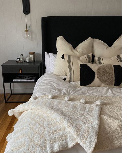 Modern bedroom, black and white bedroom, neutral bedroom, neutral home decor, modern home decor, scandinavian home decor, home styling Beige And Black Bedroom, Black Headboard Bedroom, Black Room Decor, Beige Bedroom Decor, Black White Bedrooms, Bedroom Neutral, Wall Decorating Ideas, Black Bedroom Decor, Beige Room