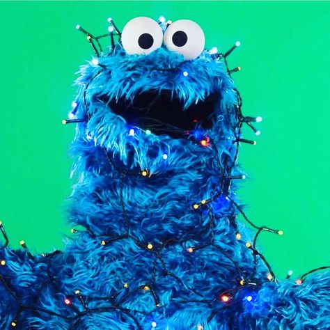 merry christmas + happy holidays! with love from the team at the nesting instinct🎄🎄🎄#sesamestreet xx    #cookiemonster #merrychristmas #happyholidays #🎄#joy #love #laughter #festivities #peace @sesamestreet xx⭐️ Cookie Monster Gif, Cookie Monster Quotes, Cookie Monster Images, Christmas Cartoon Movies, Cookie Monster Wallpaper, Monster Quotes, Sesame Street Christmas, Monster Wallpaper, Cookies Monster