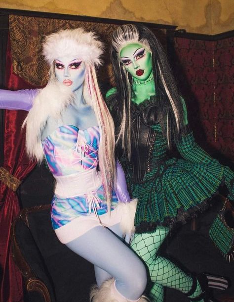 From: Sugar and Spice on tik tok Monster high Frankie and Abbey cosplay, drag, costume 🤩 Abbey Bominable Cosplay, Abbey Abominable, Carpenter Outfits, Monster High Abbey, Monster High Cosplay, Monster High Costume, Abbey Bominable, Best Drag Queens, Pretty Halloween Costumes