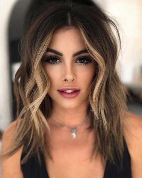 Money Piece Hair, Natural Dark Blonde, Summer Hair Trends, Fall Hair Color Trends, Money Piece, Fall Hair Color, Hair Inspiration Color, Hair Color Dark, Fall Hair Colors