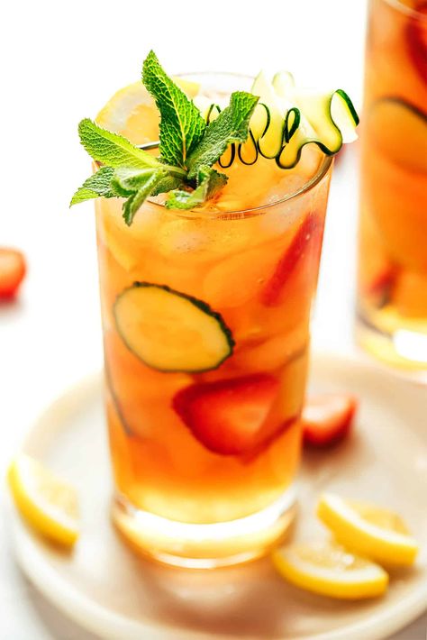 Pimm’s Cup Pimms Cup Recipe, Pims Cup, Pimm's Cup, Pimms Cup, Gimme Some Oven, Jello Shots, Ginger Ale, Fresh Fruit, Cucumber