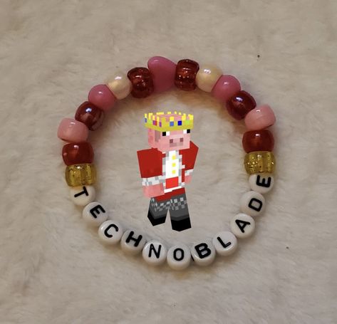 Technoblade Bracelet, Lovejoy Kandi, Dsmp Bracelet Ideas, Dsmp Jewelry, Dsmp Kandi, Dsmp Bracelets, Minecraft Jewelry, Pulseras Kandi, Rainbow Loom Rubber Bands