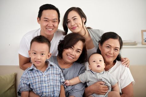 Free photo happy asian family posing tog... | Free Photo #Freepik #freephoto #big-family #asian-senior #asian-family #family-portrait Family Expectations, Asian Family, Big Family Dinner, World Heart Day, Thailand Elephants, World Health Day, Big Blue Eyes, Asian Elephant, Child Smile