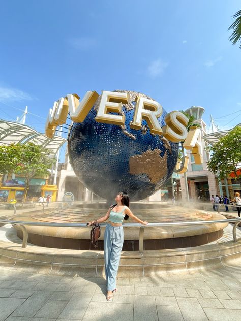 Singapore Photo Poses, Singapore Travel Photos, Universal Studios Singapore Photo Ideas, Universal Studios Singapore Aesthetic, Singapore Photoshoot Ideas, Singapore Outfit Ideas Women, Singapore Picture Ideas, Singapore Pose Ideas, Universal Studios Singapore Outfit