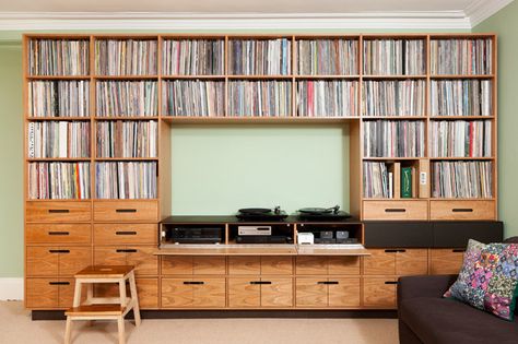 We love this amazing wooden vinyl storage unit! Now all you need is thousands of records. Vinyl Record Room, Record Album Storage, Lp Record Storage, Vinyl Room, Record Room, Record Shelf, Lp Storage, Album Storage, Cd Storage