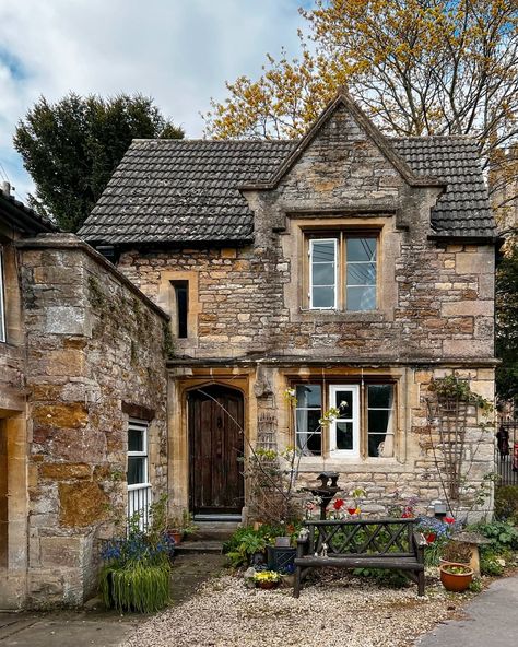 Cotswold Prime Property Search on Instagram: “A stunning little stone cottage just off the beaten track behind the Church of Saint Mary the Virgin. #cotswolds #cottagelove…” Stone Cottage Homes, Mary The Virgin, Stone Cottages, Old Stone Houses, Stone Cottage, Exterior Stone, Fantasy House, Unique Houses, French Cottage