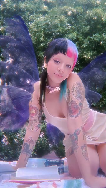 earthling ⟡ on Instagram: "type “the blue stars running on my ____” and let your keyboard complete!🌟🪷🦋 #melaniemartinez #lbbh #littlebodybigheart #lbbhmelanie #k12 #crybaby #crybabies #dollhouse #afterschool #portals #earthlings #melaniemartinezcult" Melanie Martinez Outfits, Blue Stars, Fairy Grunge, Grunge Aesthetic, Melanie Martinez, After School, New Hair, Music Artists, Pretty People